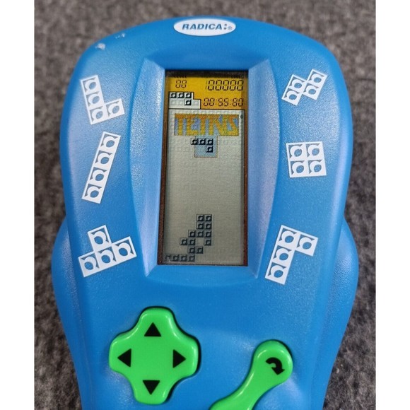 2 Vintage Handheld Games 2000 Radica Tetris - Yahtzee - Wheel of Fortune - Picture 8 of 10